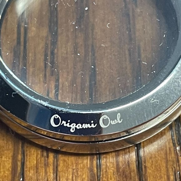 Origami Owl Modern Hinged Living locket LARGE Holds 7-10 charms - Picture 2 of 2